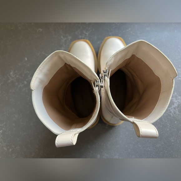 Tamara Mellon Perfecto Vitello Boots in off white - Picture 6 of 14